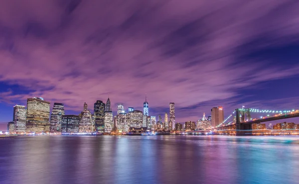 Nachtpanorama von Manhattan in New York, USA — Stockfoto