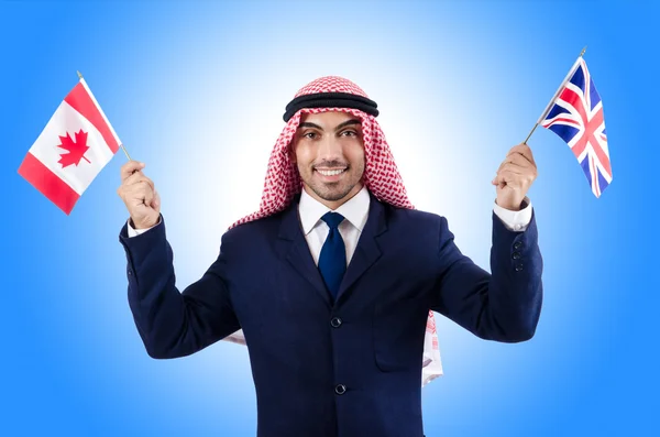 Арабский бизнесмен на голубом — стоковое фото