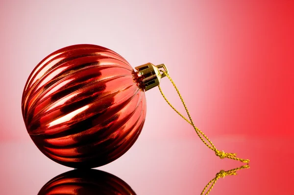 赤いクリスマスの飾り — ストック写真