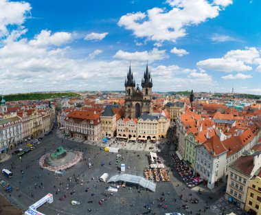 Prag yaz gününde