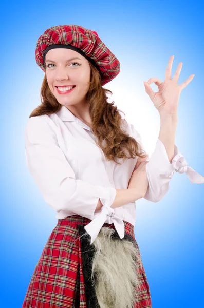 Kobieta w tradycyjne stroje szkockie — Zdjęcie stockowe