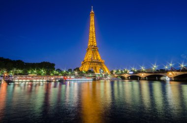 Paris 'teki Eyfel Kulesi.