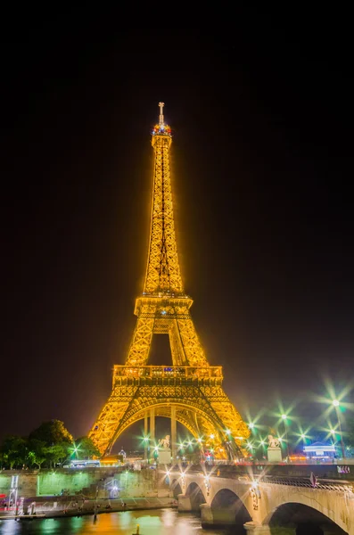 Eiffel Tower  in Paris. — Stock Photo, Image