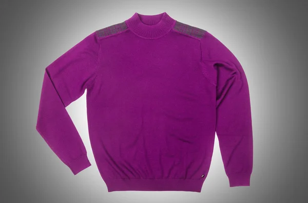 男性の紫のセーター — ストック写真