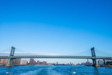 Manhattan Köprüsü üzerinde yaz