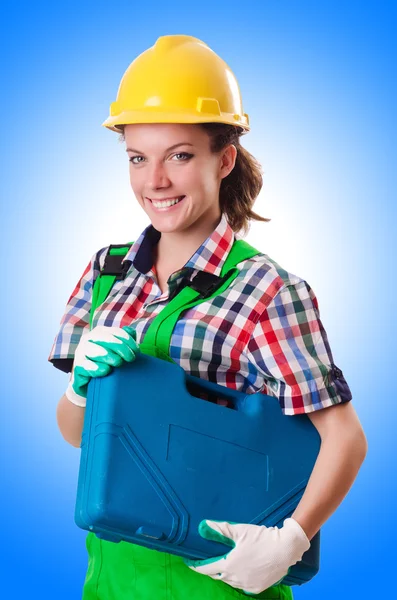 Junge Frau mit Werkzeugkasten — Stockfoto