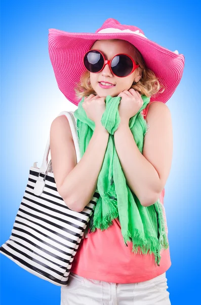 Dívka, příprava na letní dovolenou — Stockfoto