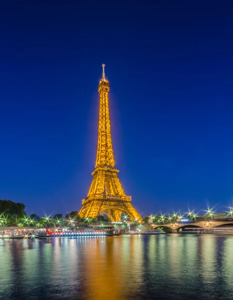 Eiffel Tower in Paris — Stock Photo, Image