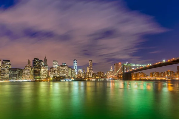 Natt panorama Manhattan — Stockfoto