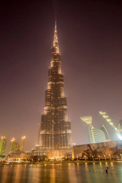 Burj khalifa am august — Stockfoto