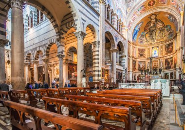 İtalya 'daki Pisa Katedrali