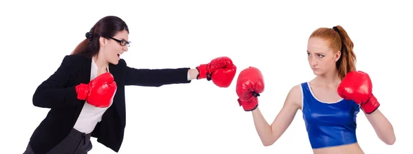 Vrouwen strijden geïsoleerd op wit — Stockfoto