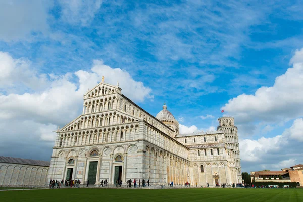 Famosa Torre Inclinada de Pisa — Fotografia de Stock