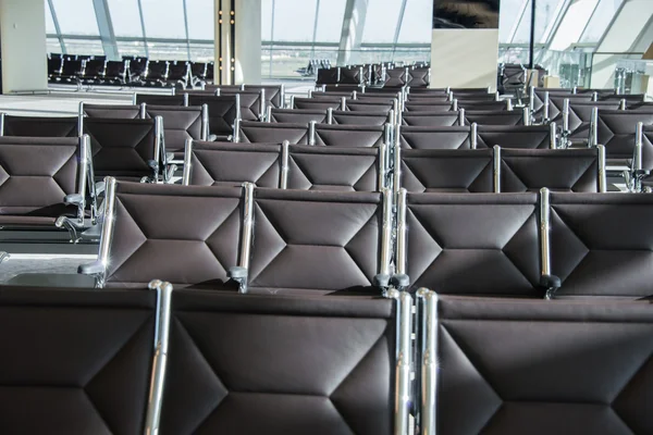 Chairs in the airport lounge area — Stock Photo, Image