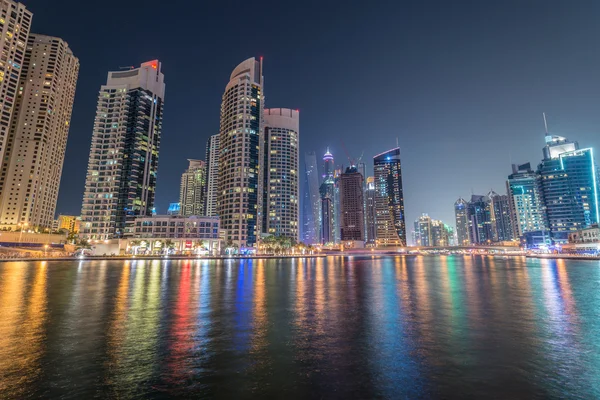 Arranha-céus de Dubai marina — Fotografia de Stock
