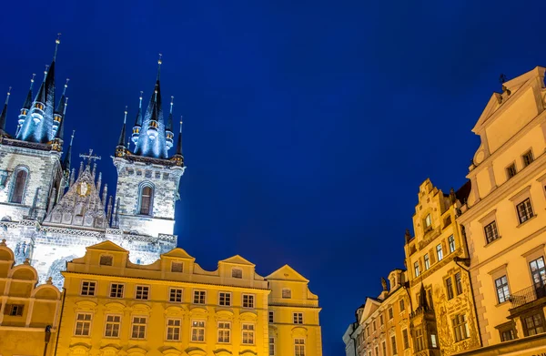 Věže na starém náměstí v Praze — Stock fotografie