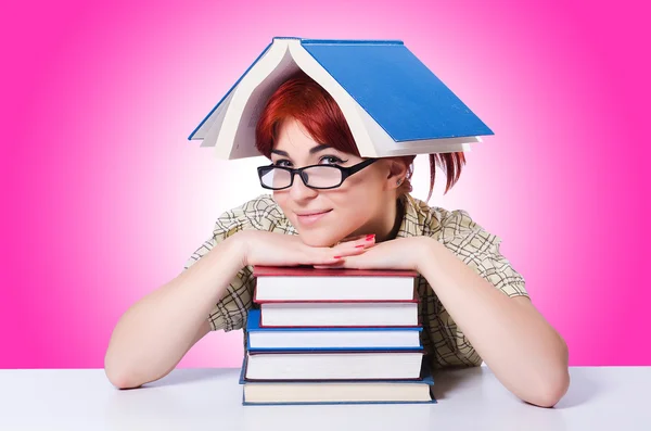 Chica estudiante con libros — Foto de Stock