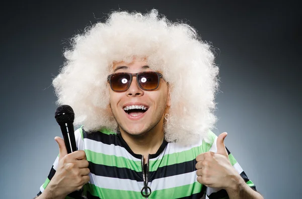 Funny man with afro hairstyle — Stock Photo, Image