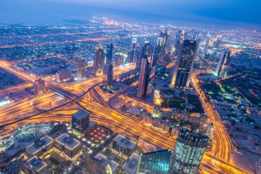 Gün batımında Dubai 'nin Panoraması