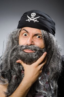 Adam korsan kostüm