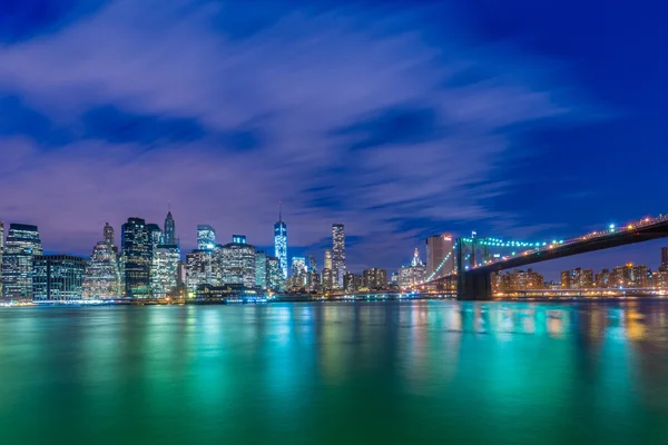 Noc panoramę Manhattanu — Zdjęcie stockowe