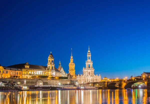 Dresden skyline in de nacht — Stockfoto