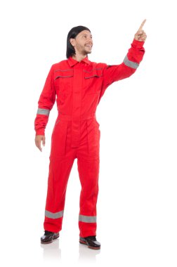 Kırmızı tulum içinde sanayi işçisi