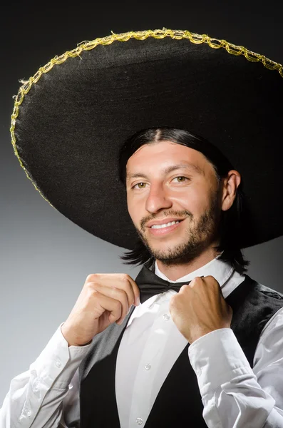 Μεξικού άνδρα που φοράει σομπρέρο — Φωτογραφία Αρχείου
