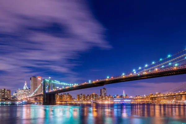 Panorama nocturno de Manhattan en Nueva York, Estados Unidos — Foto de Stock