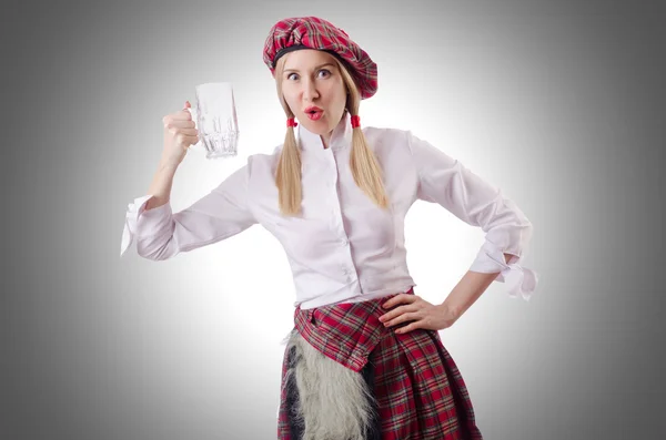Skotlannin perinteitä käsite henkilö yllään kiltti — kuvapankkivalokuva