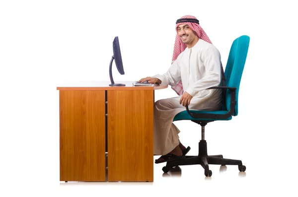 Arabski biznesmen pracujący na komputerze — Zdjęcie stockowe