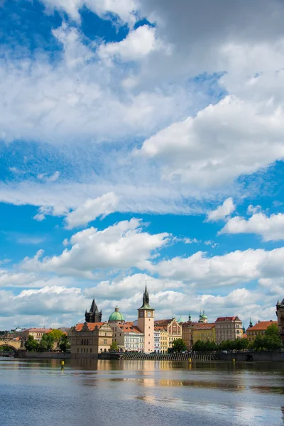 Widok na Wełtawę w Pradze — Zdjęcie stockowe