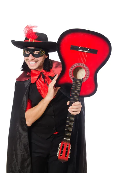 Jeune homme en manteau de carnaval avec guitare isolée sur blanc — Photo