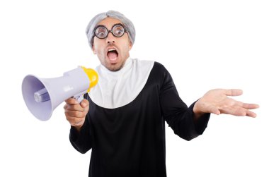 Beyaz izole Rahibe olarak giyen genç adam