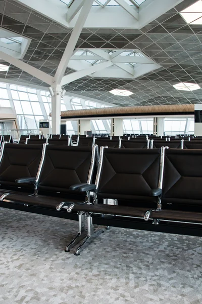 Chairs in the airport lounge area — Stock Photo, Image