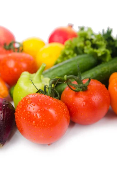 Légumes variés isolés sur le blanc — Photo