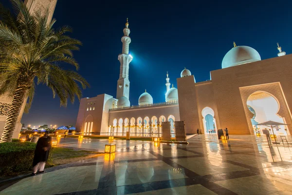 Abu Dabi'Şeyh Zayed Camisi — Stok fotoğraf