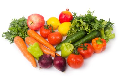 Karışık sebze üzerinde beyaz izole