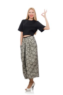 Uzun etek üzerine beyaz izole güzel kadın