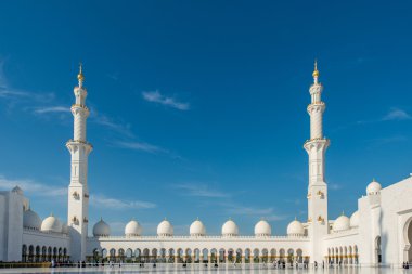 Abu Dabi 'deki Şeyh Zayed camii.