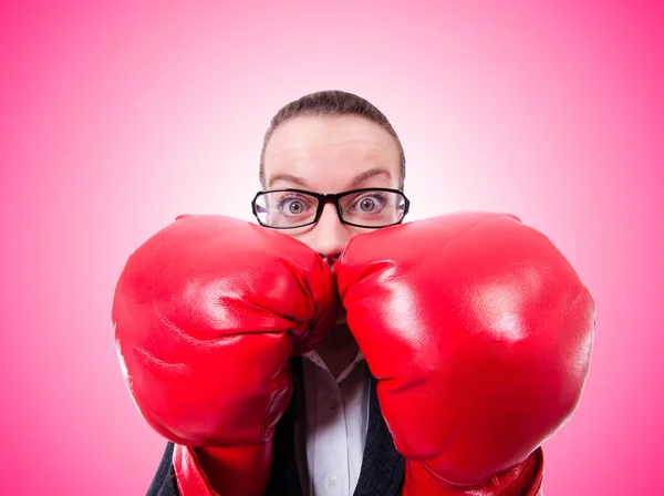 Lustiger Boxer gegen das Gefälle — Stockfoto