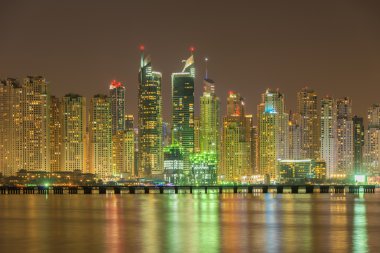 Dubai Yat Limanı gökdelenler