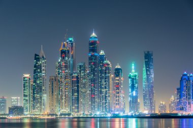 Dubai Yat Limanı gökdelenler
