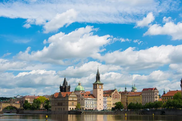 Prag 'daki Vltava nehrinin manzarası — Stok fotoğraf