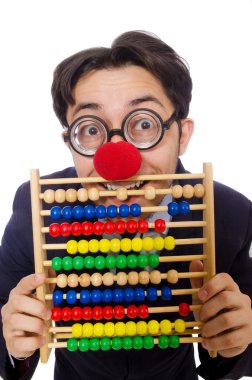 Komik işadamı ile üzerine beyaz izole abacus