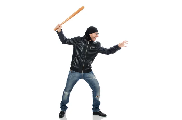 Агрессивный человек с бейсбольной битой на белом — стоковое фото