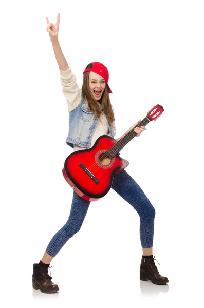 年轻的女孩，带着吉他，被白色隔离 — 图库照片