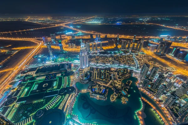 Panorama della notte Dubai durante il tramonto — Foto Stock