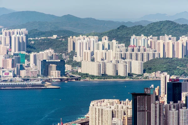 Weergave van Hong Kong tijdens zonnige dag — Stockfoto