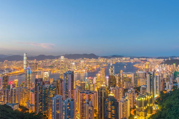 Uitzicht op Hong Kong tijdens zonsondergang — Stockfoto